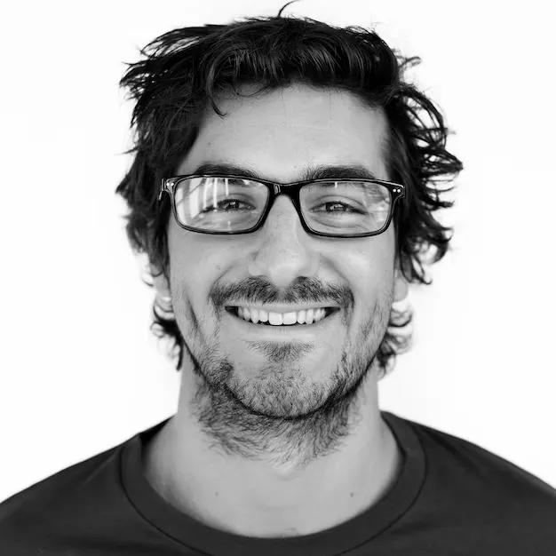 lucas herra author picture